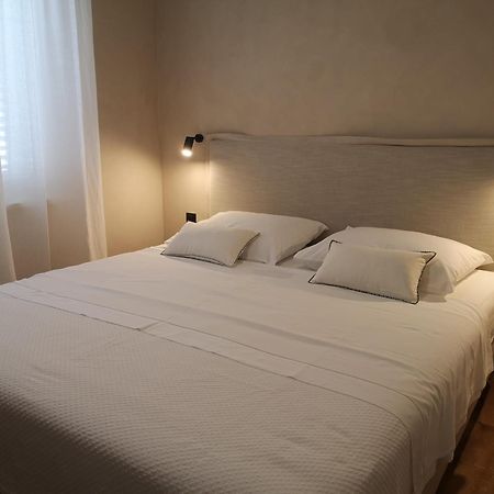 Apartman Sissy Primosten Bagian luar foto