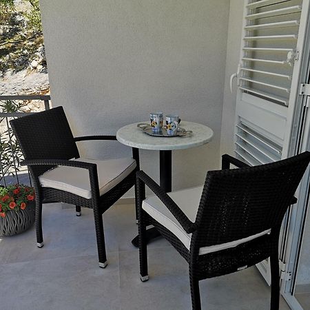 Apartman Sissy Primosten Bagian luar foto