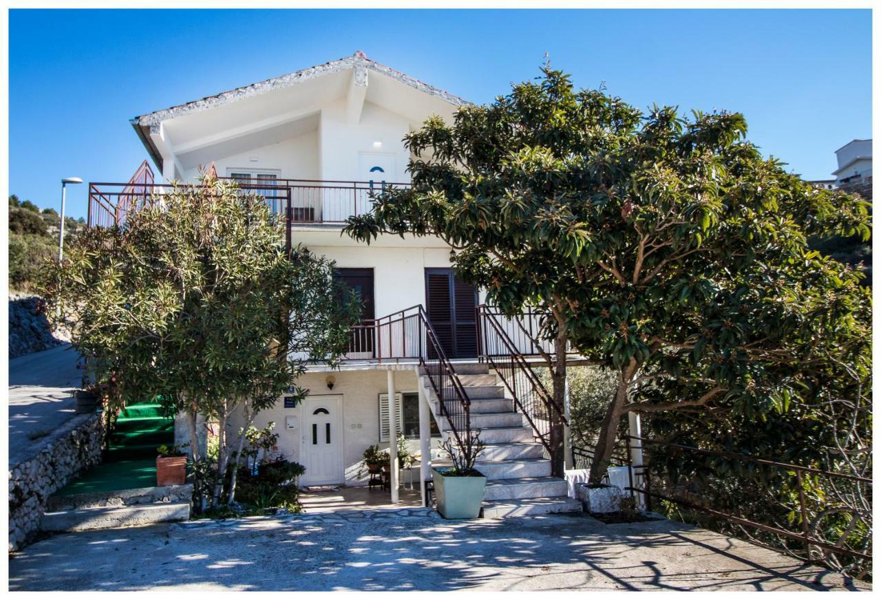 Apartman Sissy Primosten Bagian luar foto